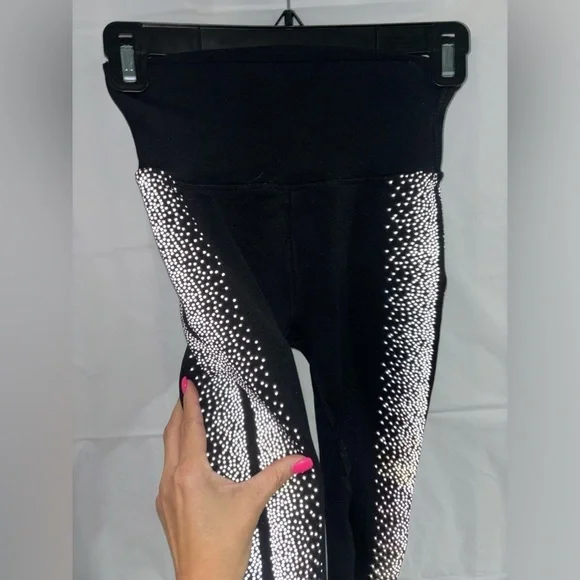 Reflective Legging Fabletics High-Waisted Sculptknit Black Silver Size Small - Picture 12 of 17